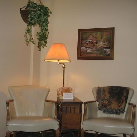 White Columns Motel Pine Mountain  Extérieur photo