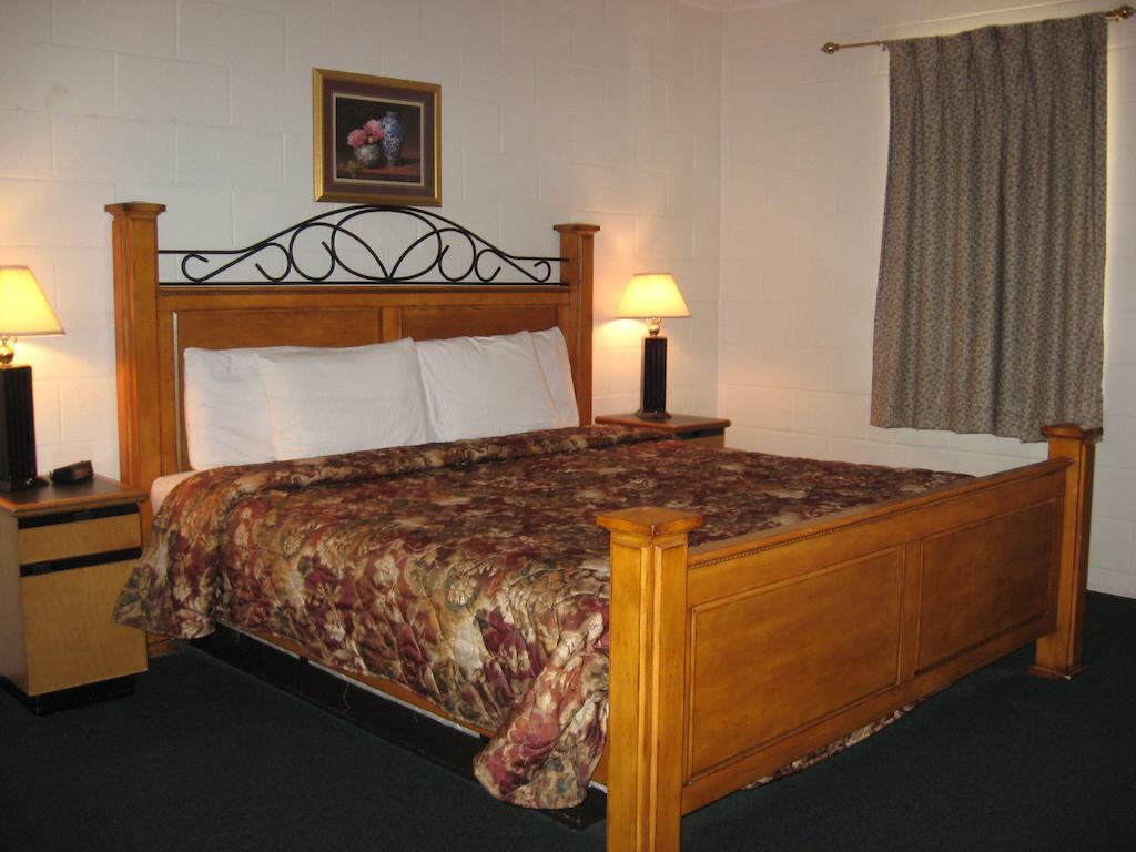 White Columns Motel Pine Mountain  Extérieur photo