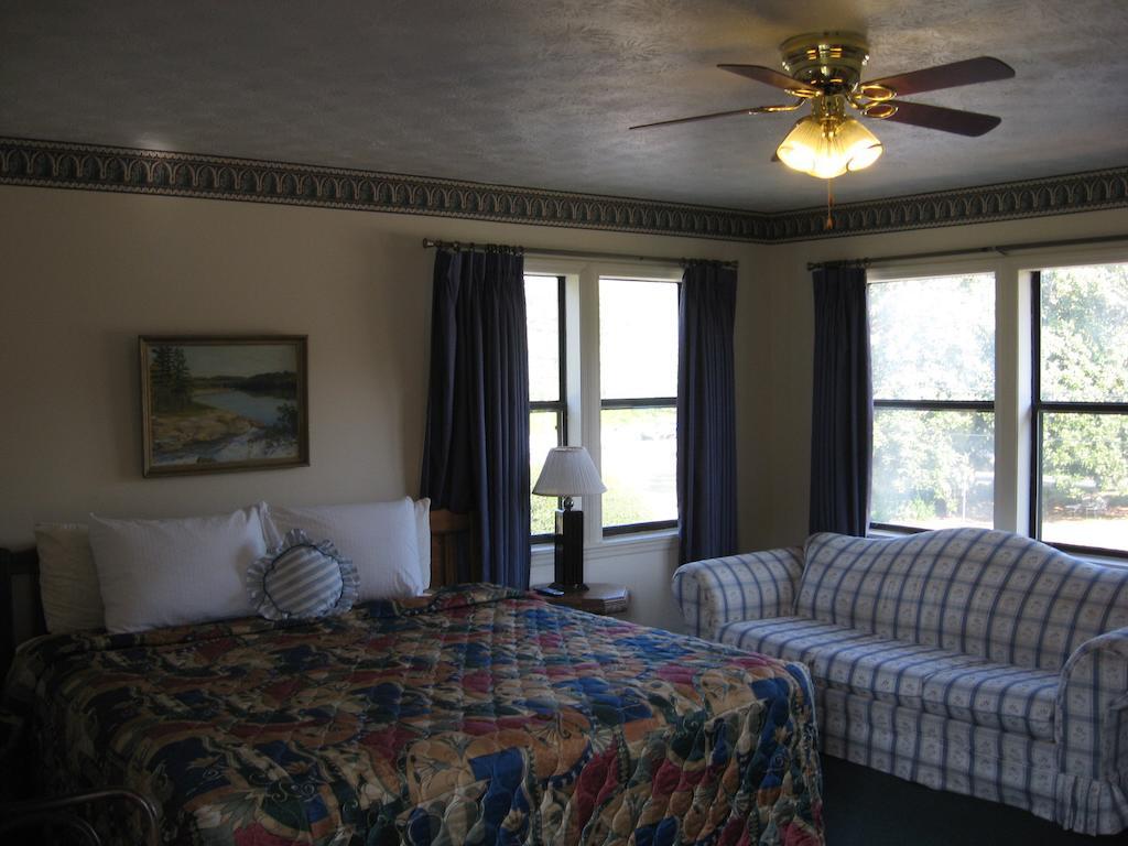 White Columns Motel Pine Mountain  Chambre photo