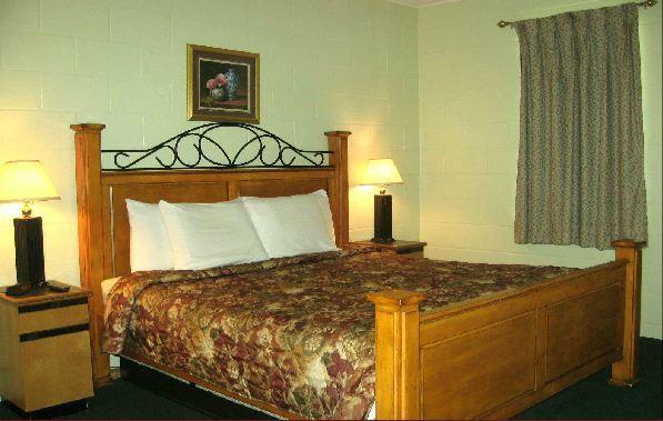 White Columns Motel Pine Mountain  Chambre photo